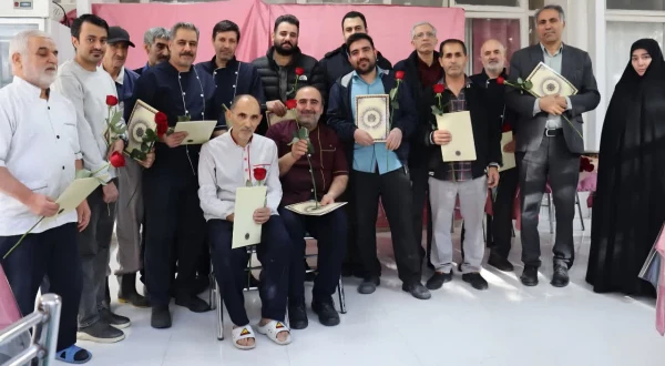 تجلیل از همکاران به مناسبت روز مرد در دانشکده شهید شرافت

 11