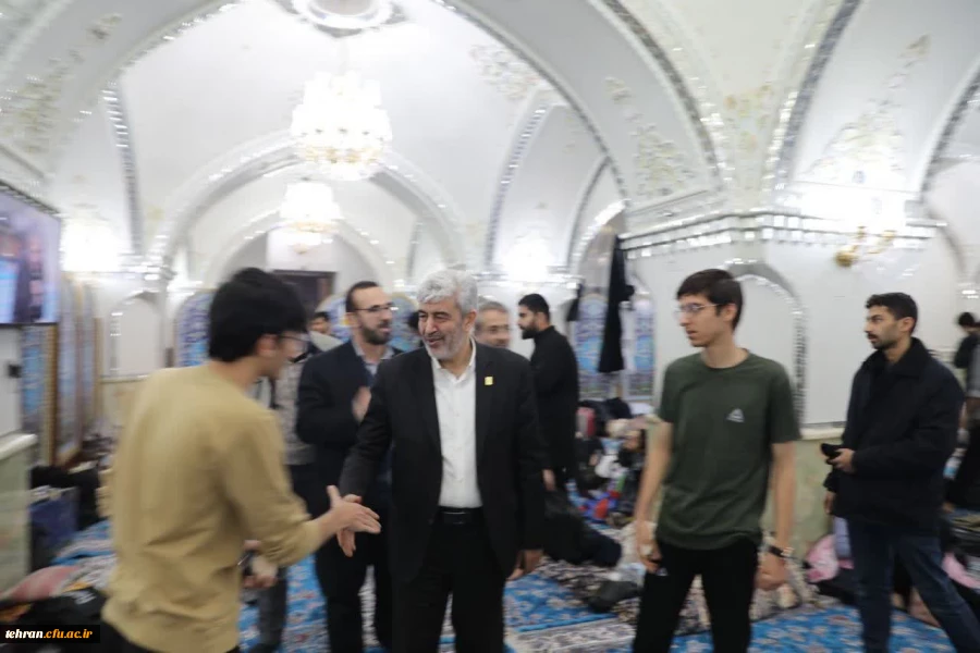 حضور دکتر برزویی رئیس دانشگاه فرهنگیان و جلال دلقندی مشاور وزیر آموزش و پرورش در مراسم معنوی اعتکاف دانشجومعلمان استان تهران  6