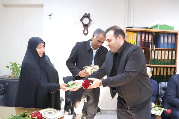 تقدیر از نیروهای حفاظت فیزیکی به پاس تلاش های شبانه روزی در دانشکده شهید شرافت 

 4