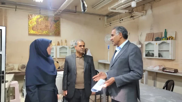 بازدید معاون پژوهش دانشگاه فرهنگیان استان تهران از آزمایشگاه ها و کارگاه های دانشکده شهید شرافت

 3