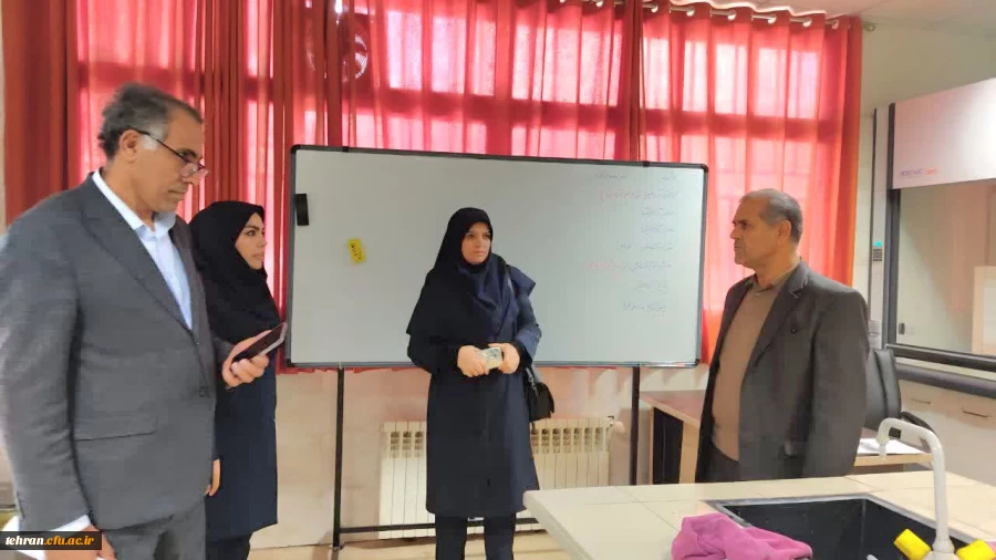 بازدید معاون پژوهش دانشگاه فرهنگیان استان تهران از آزمایشگاه ها و کارگاه های دانشکده شهید شرافت

 5