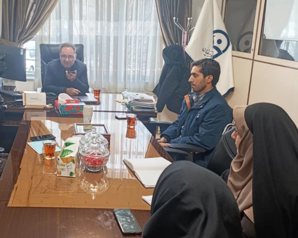 حضور تیم پشتیبانی ( آموزش، فناوری، حراست و خدمات )در ایام غیرحضوری و مجازی شدن امتحانات نیمسال اول ۱۴۰۴
 7