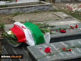 با شهدا عهد و پیمان مجدد می بندیم؛ 
