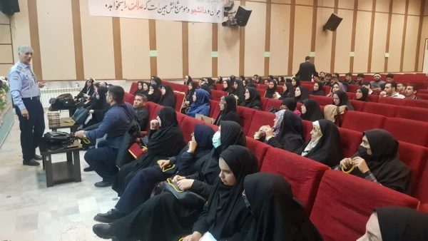 توانمند سازی مهارت آموزان با اجرای شدن تفاهم نامه بین دانشگاه فرهنگیان تهران با سازمان دانش آموزی 
 2