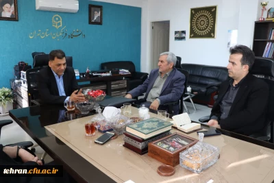 نشست صمیمی با خیرین موقوفه خاندان مهاجری با هدف توسعه فضا و تجهیزات دردانشکده پیشوای زینبیه

