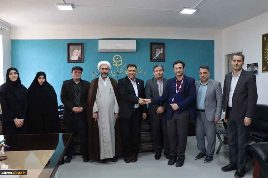 تجلیل از دانشجو معلمان و استادان المپیاد نانو رشته شیمی دانشکده شهید بهشتی تهران
 4