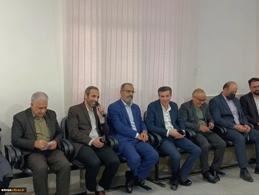 نشست صمیمانه مسئولان دانشگاه فرهنگیان استان تهران با کارکنان و اساتید پردیس عترت واوان برگزار گردید.

 5
