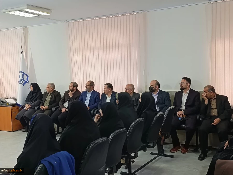 نشست صمیمانه مسئولان دانشگاه فرهنگیان استان تهران با کارکنان و اساتید پردیس عترت واوان برگزار گردید.

 6