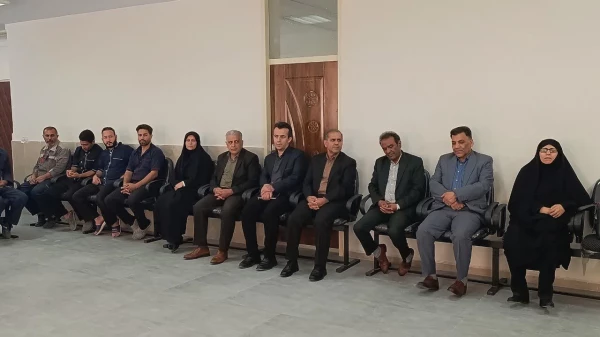 نشست صمیمانه مسئولان دانشگاه فرهنگیان استان تهران با کارکنان و اساتید پردیس عترت واوان برگزار گردید.

 15